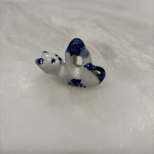Delft Style Blue White Cat Kitten W/Ball Miniature Porcelain Figurine Unmarked